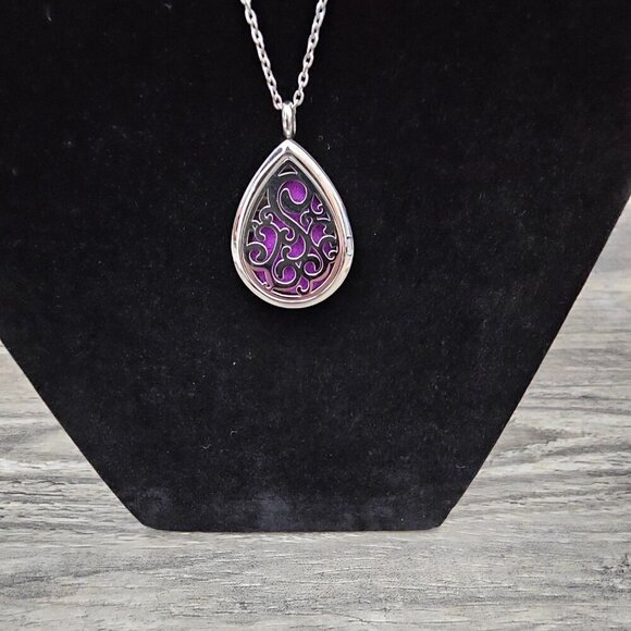 Silver Tone Stainless Steel Teardrop Swirl Essential Oil Pendant Necklace - Picture 7 of 8